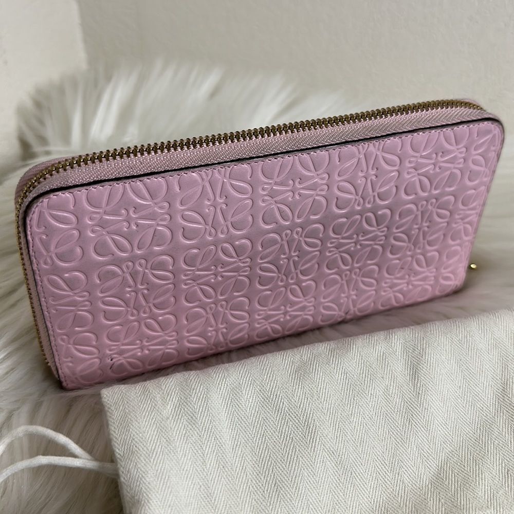 💯Authentic LOEWE PINK EMBOSSED  Long WALLET 🍀 - Picture 6 of 16